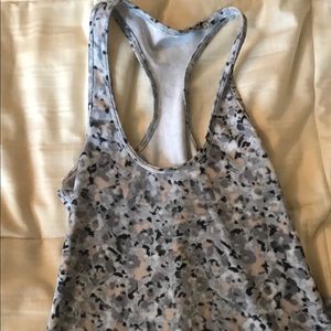 Lululemon tank size 4